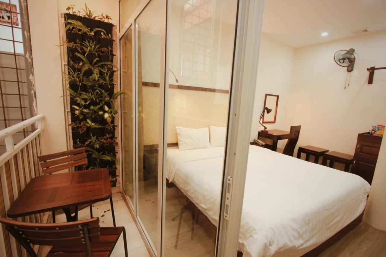 Ellogia Rusta Hotel - Managed By Hostesk Ханой Екстериор снимка