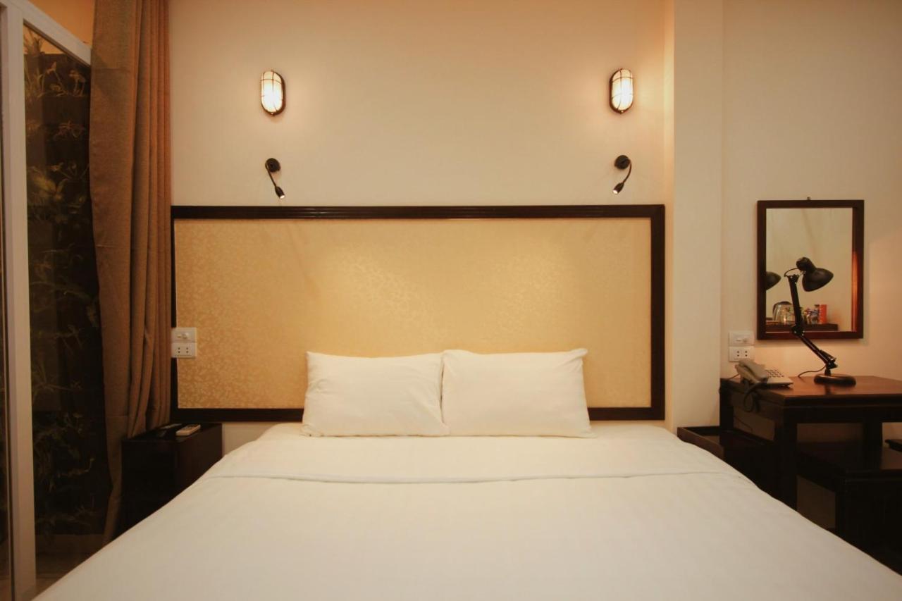 Ellogia Rusta Hotel - Managed By Hostesk Ханой Екстериор снимка