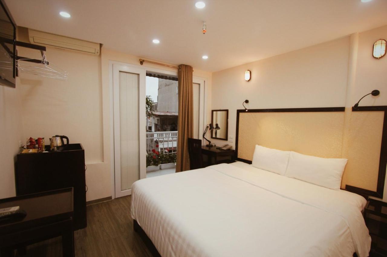 Ellogia Rusta Hotel - Managed By Hostesk Ханой Екстериор снимка