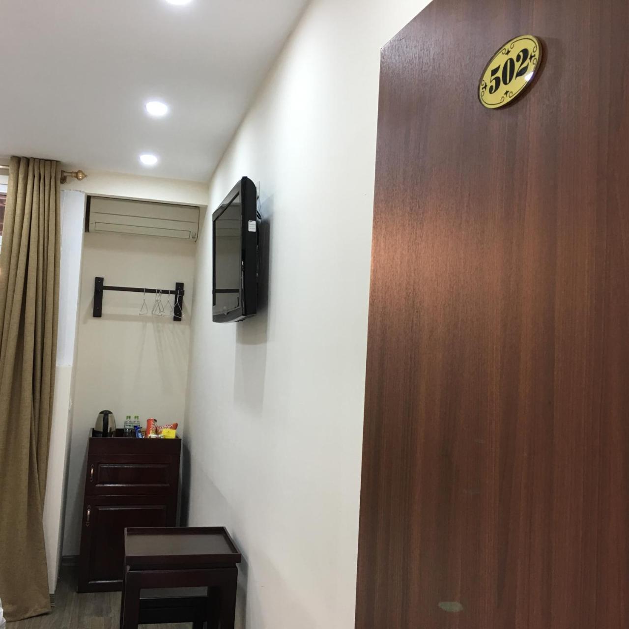 Ellogia Rusta Hotel - Managed By Hostesk Ханой Екстериор снимка